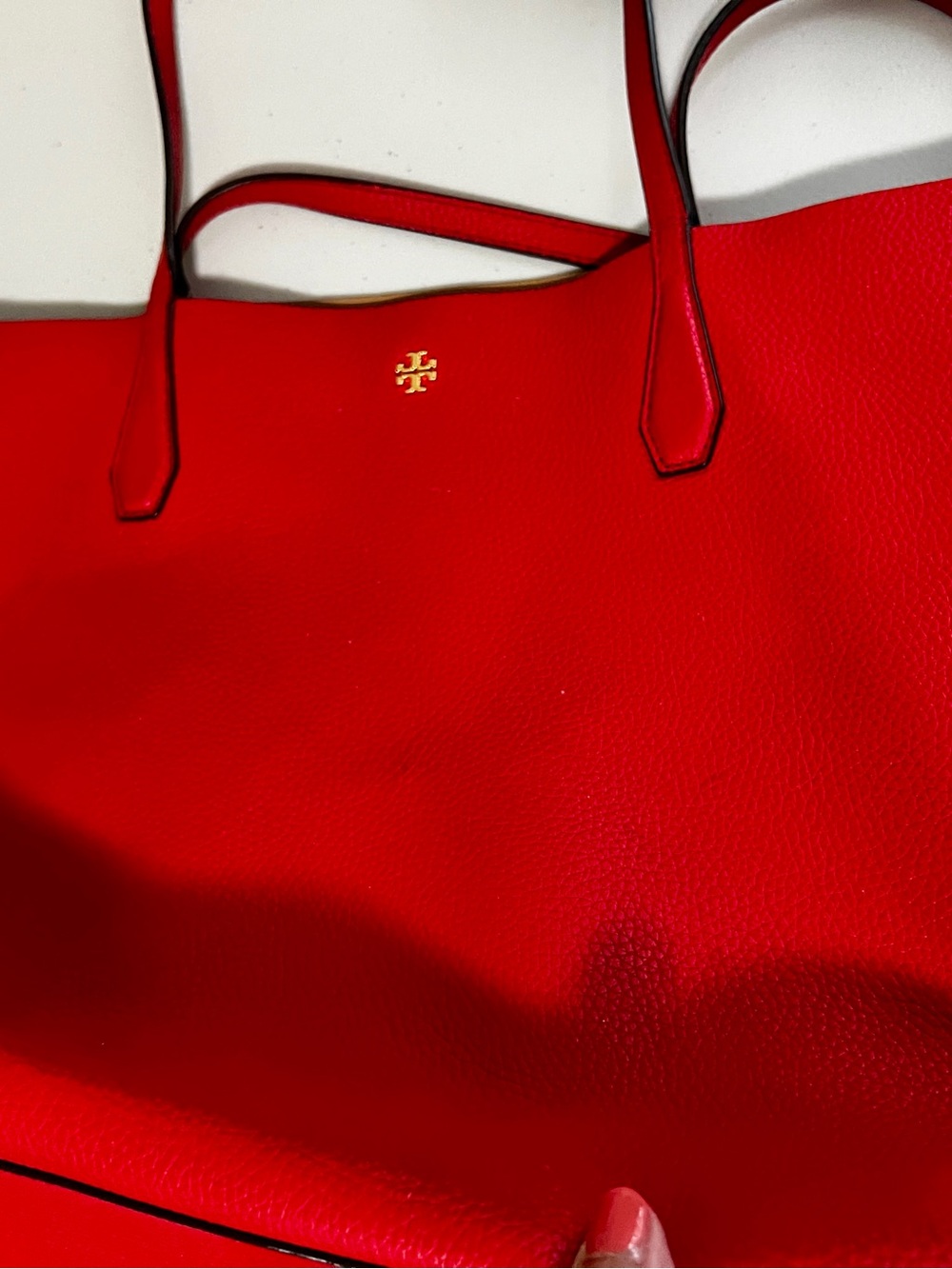 Tory Burch Red Pebbled Leather Tote with Gold Logo - Picture 4 of 8